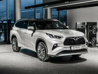 2025 Toyota Highlander IV (XU70), серебристый, 6390000 рублей, вид 3