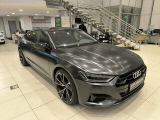 2020 Audi A7 55 TFSI e II (4K), чёрный, 4250000 рублей, вид 3