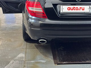 2012 Mercedes-Benz C-Класс 180 BlueEFFICIENCY III (W204) Рестайлинг, чёрный, 1300000 рублей, вид 2