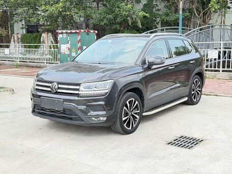 Volkswagen Tharu I