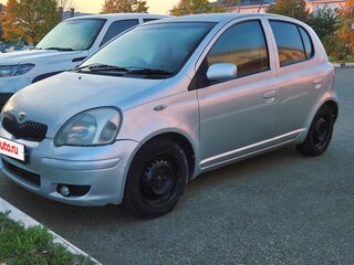 2003 Toyota Vitz I (P10), серебристый, 420000 рублей, вид 1