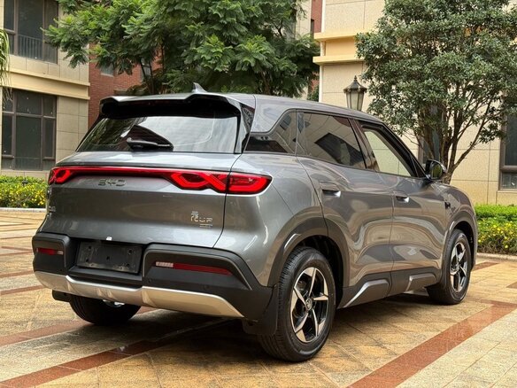 2025 BYD Yuan Up 32 kWh, серый, 1627000 рублей - вид 5