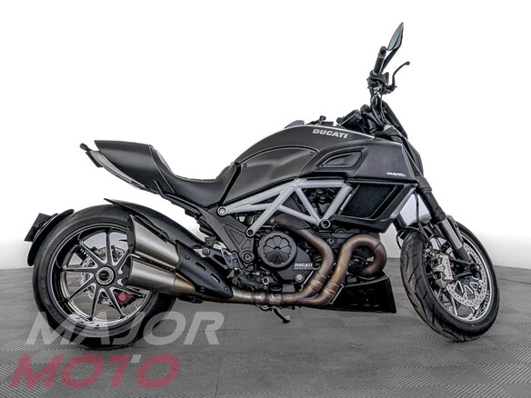2014 Ducati Diavel Carbon, чёрный, 999000 рублей