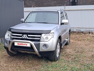 2008 Mitsubishi Pajero IV, серебристый, 1850000 рублей, вид 1