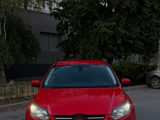 2011 Ford Focus III, красный, 690000 рублей, вид 3