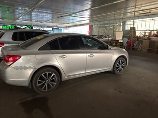 2010 Chevrolet Cruze I, серебристый, 520000 рублей, вид 4