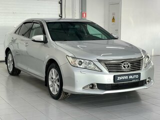 2013 Toyota Camry VII (XV50), серебристый, 1749000 рублей, вид 1