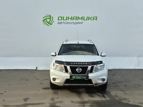 2014 Nissan Terrano III (D10), белый, 885000 рублей - вид 1