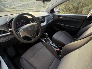 2018 Hyundai Solaris II, белый, 1200000 рублей, вид 5