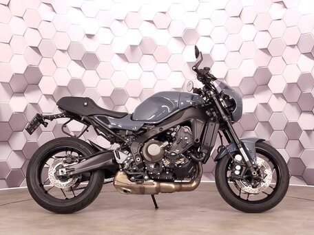 2024 Yamaha XSR900, серый, 1195000 рублей, вид 3