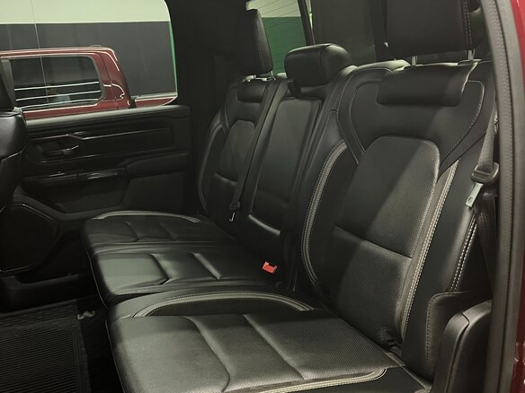 2022 Ram 1500 Crew Cab V, красный, 5900000 рублей - вид 11