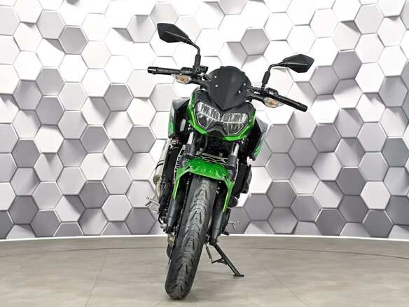 2019 Kawasaki Z 400, чёрный - вид 4
