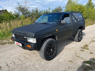 1988 Nissan Terrano I, чёрный, 350000 рублей, вид 1