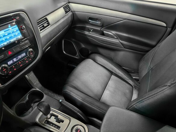 2012 Mitsubishi Outlander III, белый, 1249000 рублей - вид 10