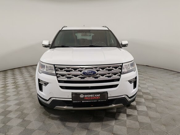 2018 Ford Explorer V Рестайлинг 2, белый, 2499000 рублей - вид 1