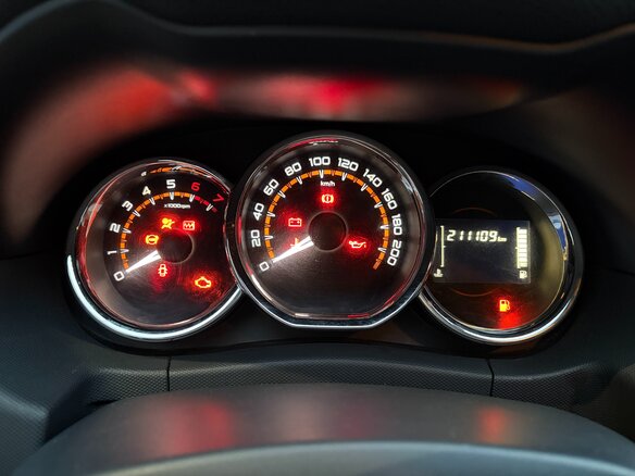 2022 Lada (ВАЗ) Largus I Рестайлинг, белый, 700000 рублей - вид 5