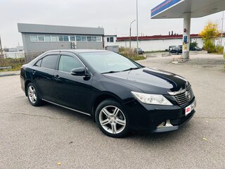 2013 Toyota Camry VII (XV50), чёрный, 1780000 рублей, вид 3