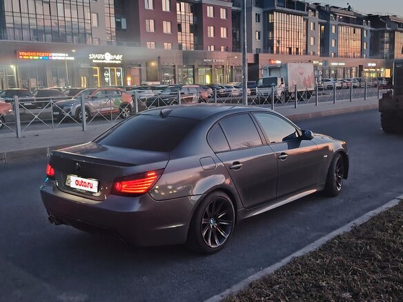 2003 BMW 5 серии 525i V (E60/E61), серый, 1450000 рублей - вид 5