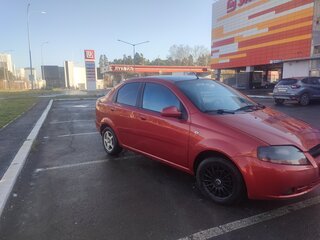 2005 Chevrolet Aveo I, красный, 250000 рублей, вид 4