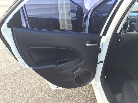 2012 Mazda 2 II Рестайлинг (DE2), белый, 920000 рублей - вид 8