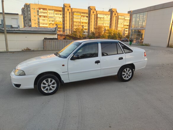 2011 Daewoo Nexia I Рестайлинг, белый, 299000 рублей - вид 6