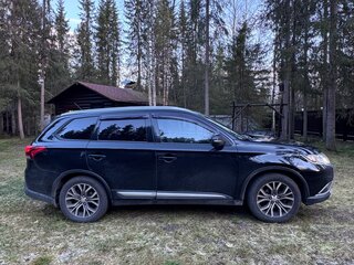 2015 Mitsubishi Outlander III Рестайлинг, чёрный, 1280000 рублей, вид 4