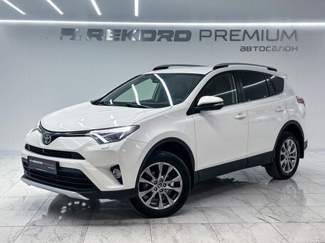 Toyota RAV4 IV (XA40) Рестайлинг