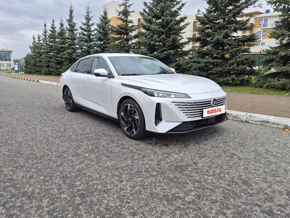 2023 Changan Lamore, белый, 1850000 рублей - вид 2