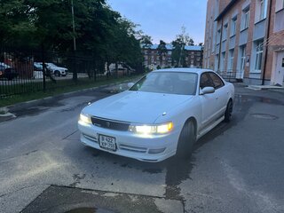 1993 Toyota Chaser V (X90), белый, 570000 рублей, вид 2
