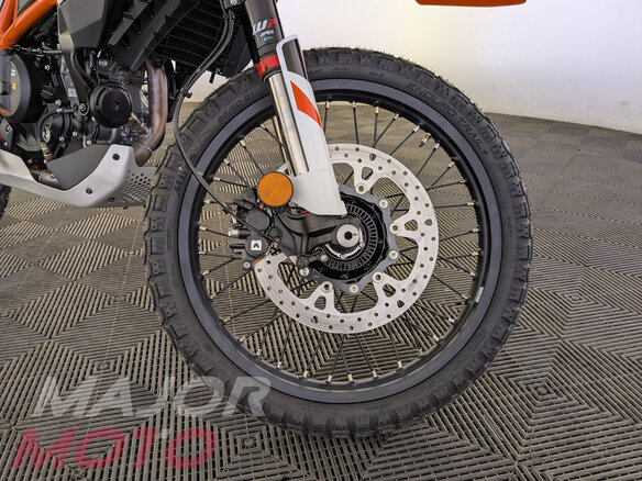 2026 KTM 390 Adventure R, белый, 889000 рублей - вид 10