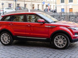 2013 Land Rover Range Rover Evoque 9-speed I, красный, 1990000 рублей, вид 5