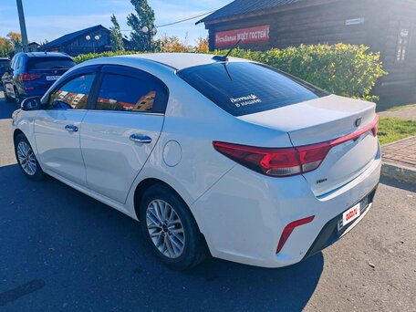 2018 Kia Rio IV, белый, 1450000 рублей, вид 5