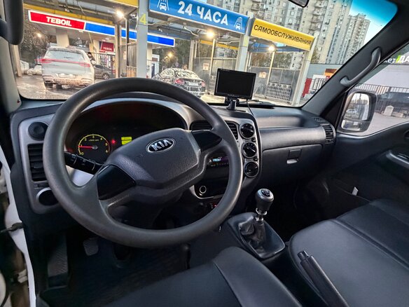 2013 Kia Bongo, белый, 1250000 рублей - вид 13