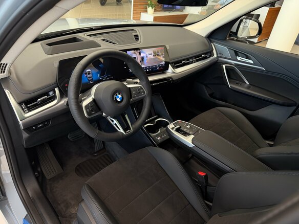 2026 BMW X1 Long 25Li xDrive III (U11/U12), серый, 5990000 рублей - вид 17