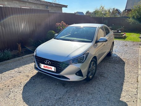 2020 Hyundai Solaris II Рестайлинг, серебристый, вид 2