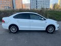 2016 Volkswagen Polo V Рестайлинг, белый - вид 3