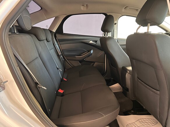 2017 Ford Focus III Рестайлинг, белый, 1249000 рублей - вид 10