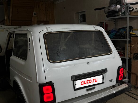 1994 Lada (ВАЗ) 2121 (4x4) I Рестайлинг, белый, 100000 рублей - вид 4