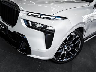 2023 BMW X7 40d I (G07) Рестайлинг, белый, 13900000 рублей, вид 3