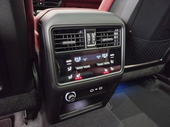 2026 Porsche Cayenne III Рестайлинг, чёрный, 21990000 рублей - вид 39