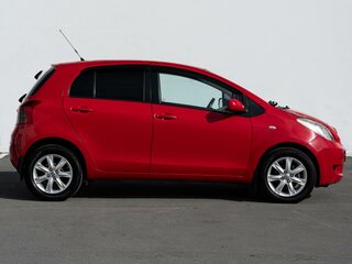 2008 Toyota Yaris Multimode II, красный, 549000 рублей, вид 5