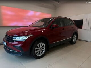 2021 Volkswagen Tiguan II Рестайлинг, красный, 3012000 рублей, вид 1