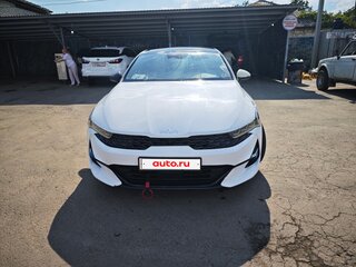 2022 Kia K5 III, белый, 2800000 рублей, вид 1