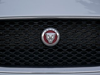 2016 Jaguar XE EcoBoost I, белый, 1800000 рублей, вид 5