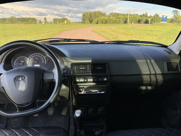 2011 Lada (ВАЗ) Priora I, белый, 250000 рублей - вид 5