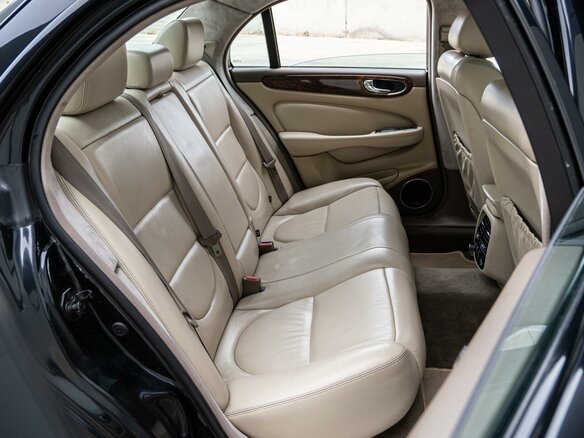 2003 Jaguar XJ III (X350/X358), чёрный, 2065000 рублей - вид 8