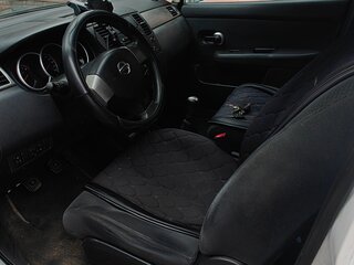 2013 Nissan Tiida I Рестайлинг, белый, 590000 рублей, вид 4