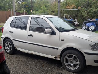 2001 Volkswagen Polo III Рестайлинг, белый, 160000 рублей, вид 2