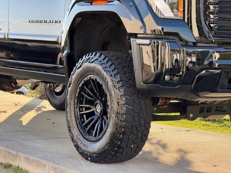 2026 GMC Sierra, чёрный, 14200000 рублей, вид 4