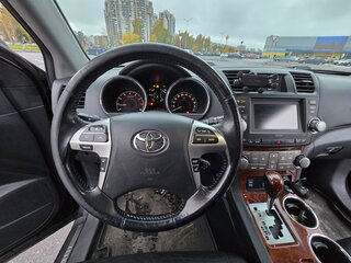 2011 Toyota Highlander II (XU40) Рестайлинг, чёрный, 1650000 рублей, вид 3